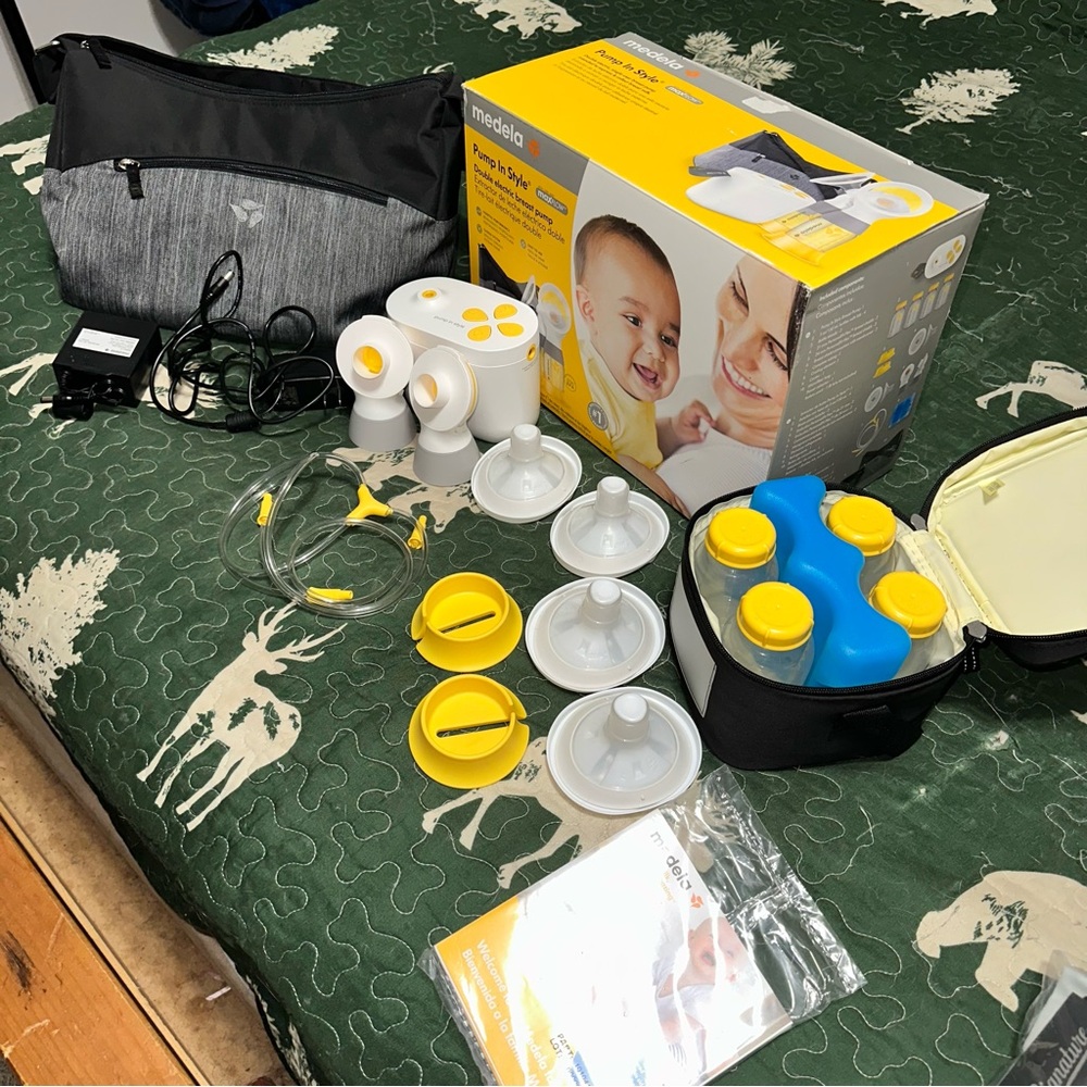Medela Pump In Style Maxflow double electric breast pump!